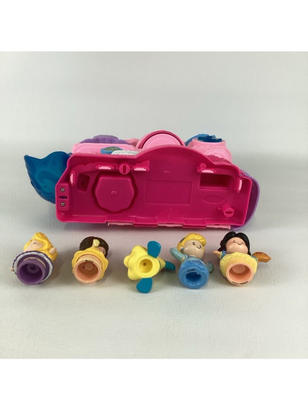 Fisher Price Little People Disney Princess Play & Go Castle Playset Figures Toy - Picture 8 of 10